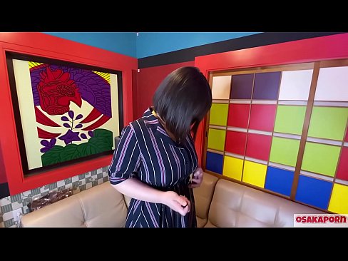 ❤️ Japanse cutie met grote tieten masturbeert met sexspeeltjes en heeft een orgasme. Ze vertelt in een interview over haar neukervaring. Enorme tieten en harig kutje die luid kreunen. Osakaporn ️ Fuck video at us nl.it-com.top ☑