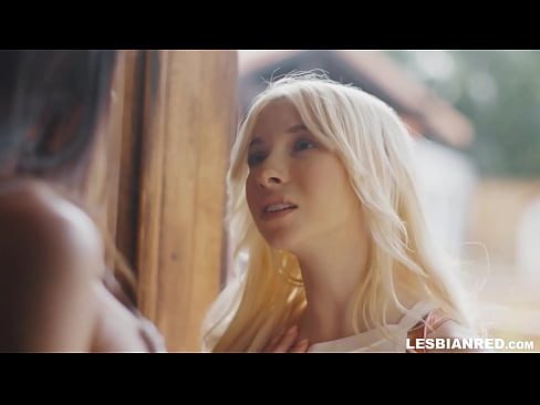 ❤️ Meisje komt een paar maanden later thuis en eindigt met het eten van haar stiefmoeders poesje ️ Fuck video at us nl.it-com.top ☑